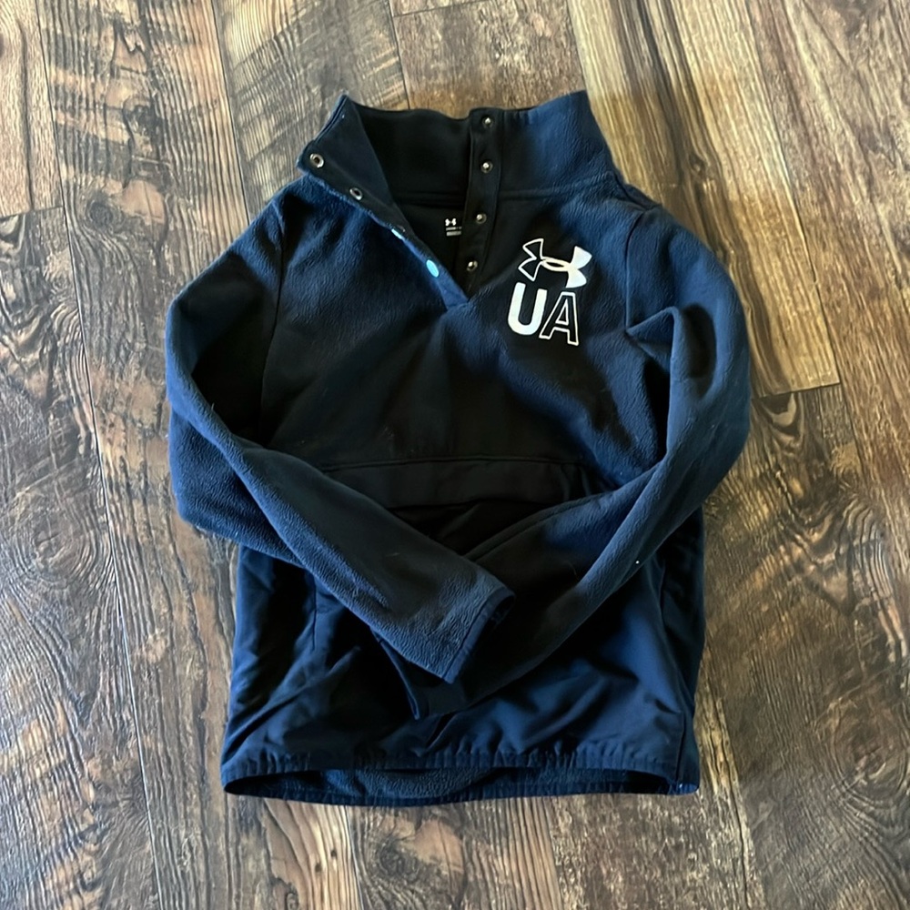 Girls Under Armour fleece size medium